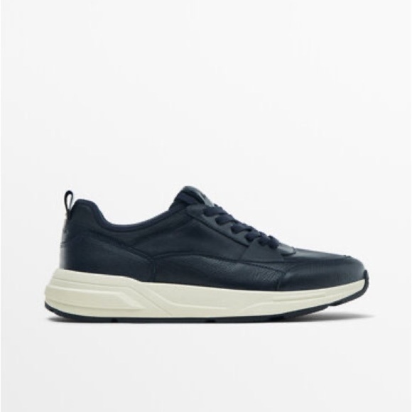 NWT. Massimo Dutti Black Leather Shoes. Size 7. - Picture 1 of 6